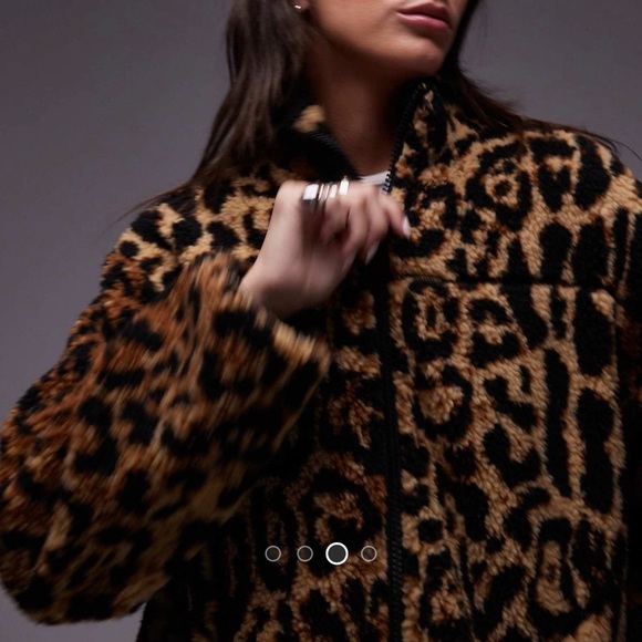 Topshop jacquard fleece borg in leopard - Picture 4 of 7
